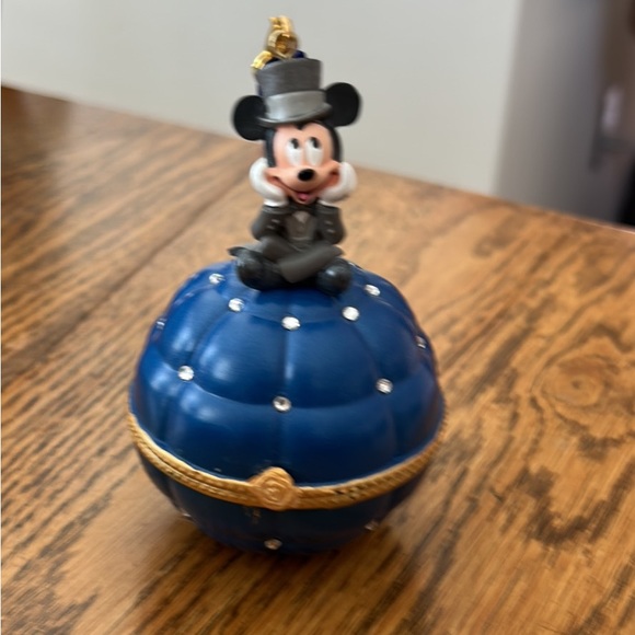 Disney exclusive sketchbook, ornament,will you marry me